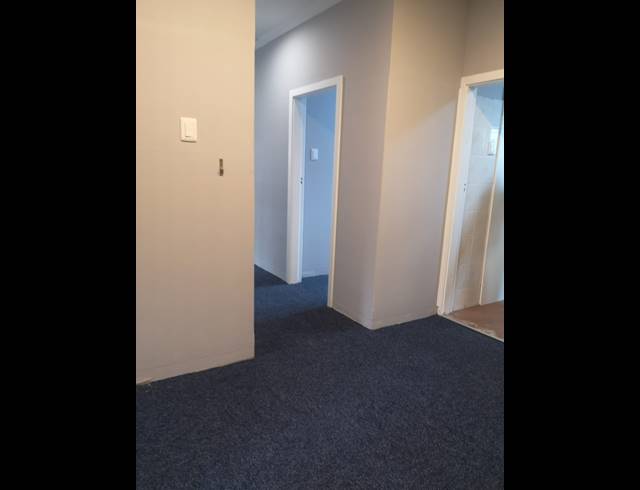 105M² BUSINESS CENTRE TO LET IN SYDENHAM